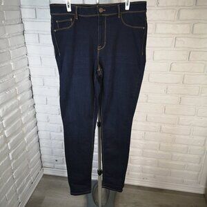 Jordache Super Skinny Ladies Size 12 Dark Wash Zipper & Button Closure Jeans